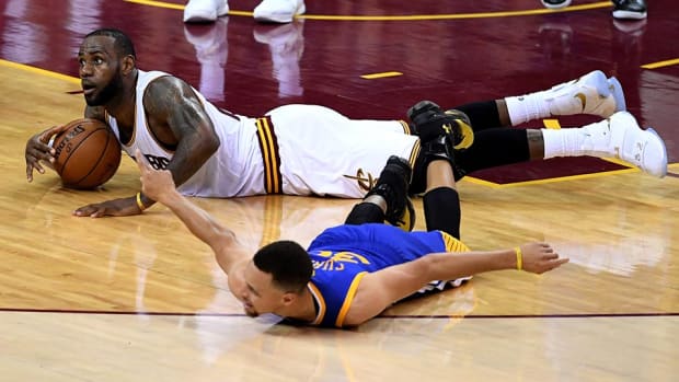 lebron-james-stephen-curry-finals.jpg